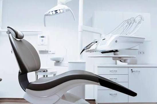 Which dental clinic abroad is the best in Istanbul, Turkey?